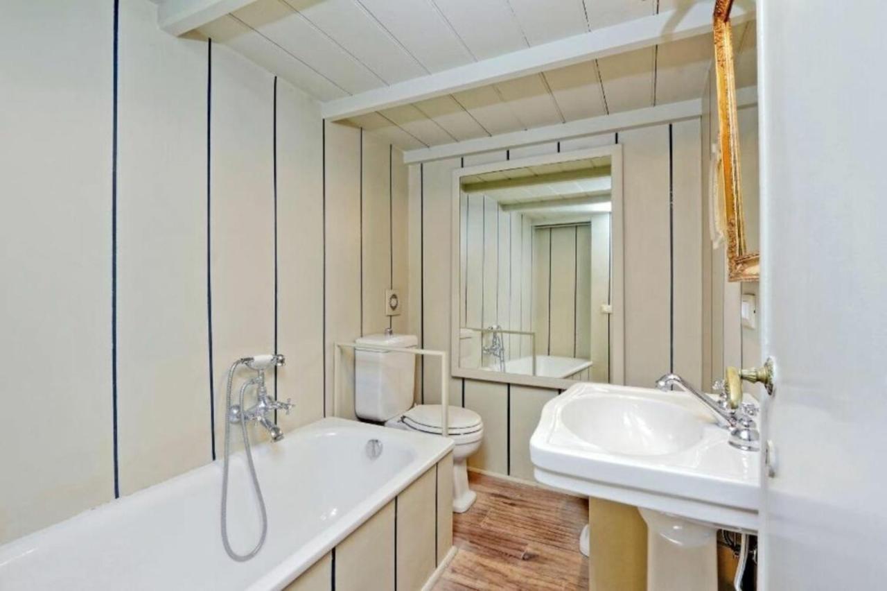 Studio Apt In Rome City Centre Via Gregoriana By Halldis Екстериор снимка