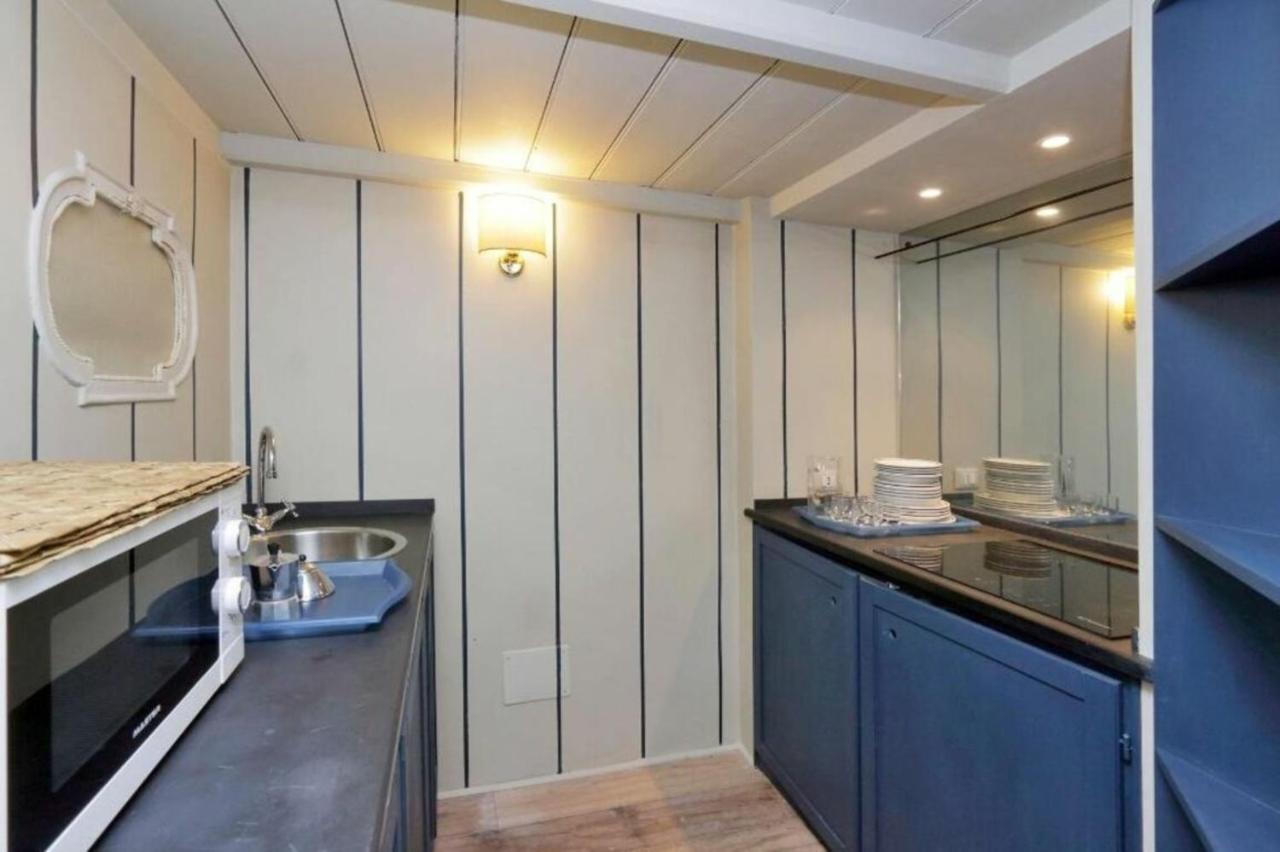 Studio Apt In Rome City Centre Via Gregoriana By Halldis Екстериор снимка